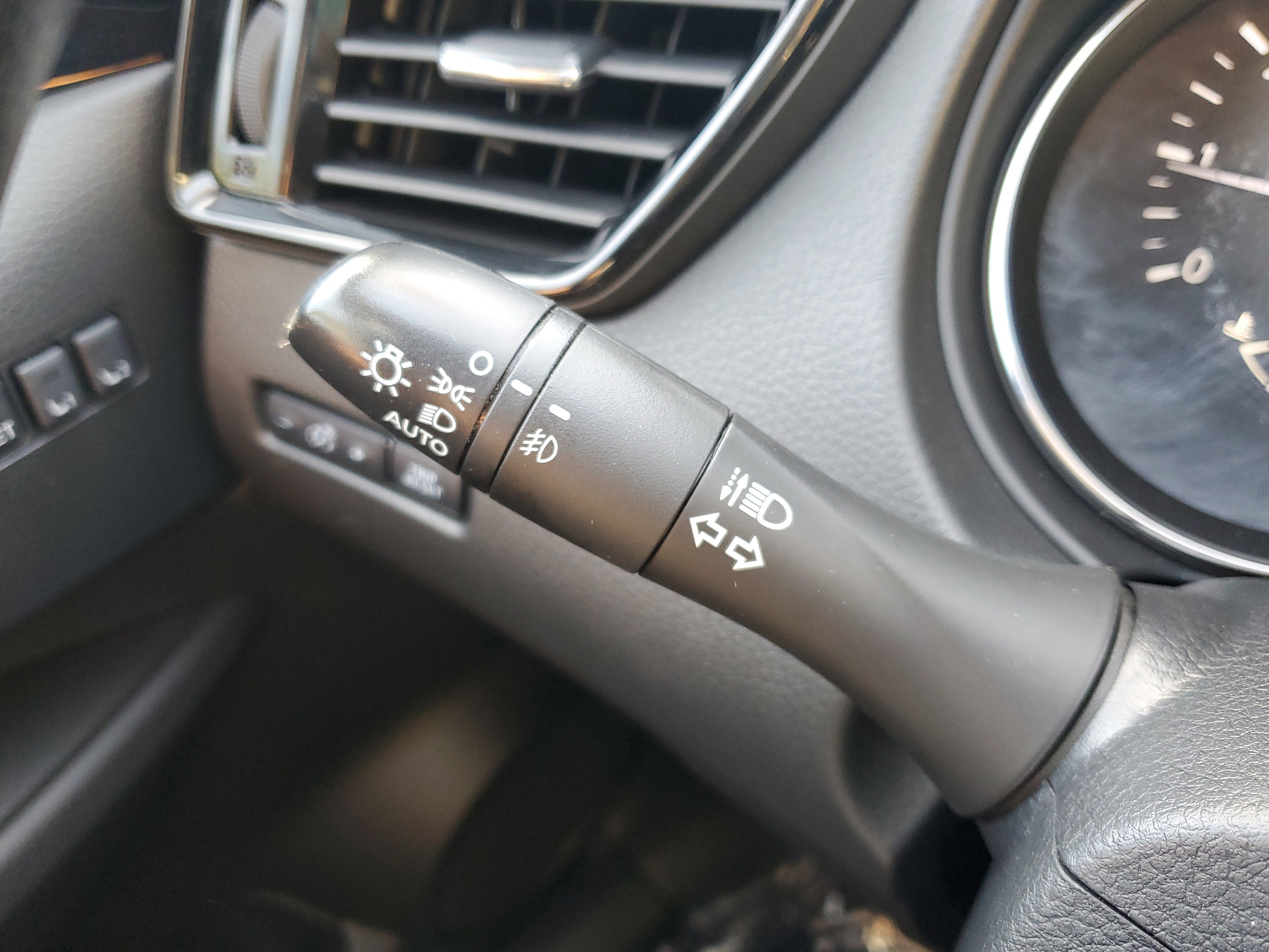 Used 2021 Nissan Rogue Sport SL w/ Premium Package image 22