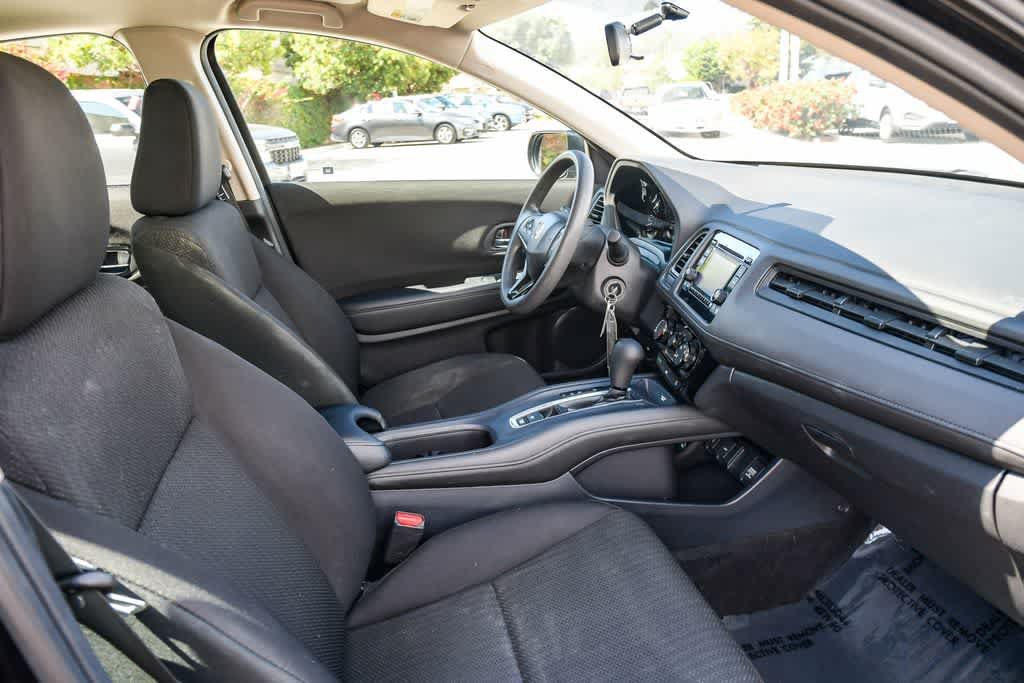 Used 2017 Honda HR-V LX image 15