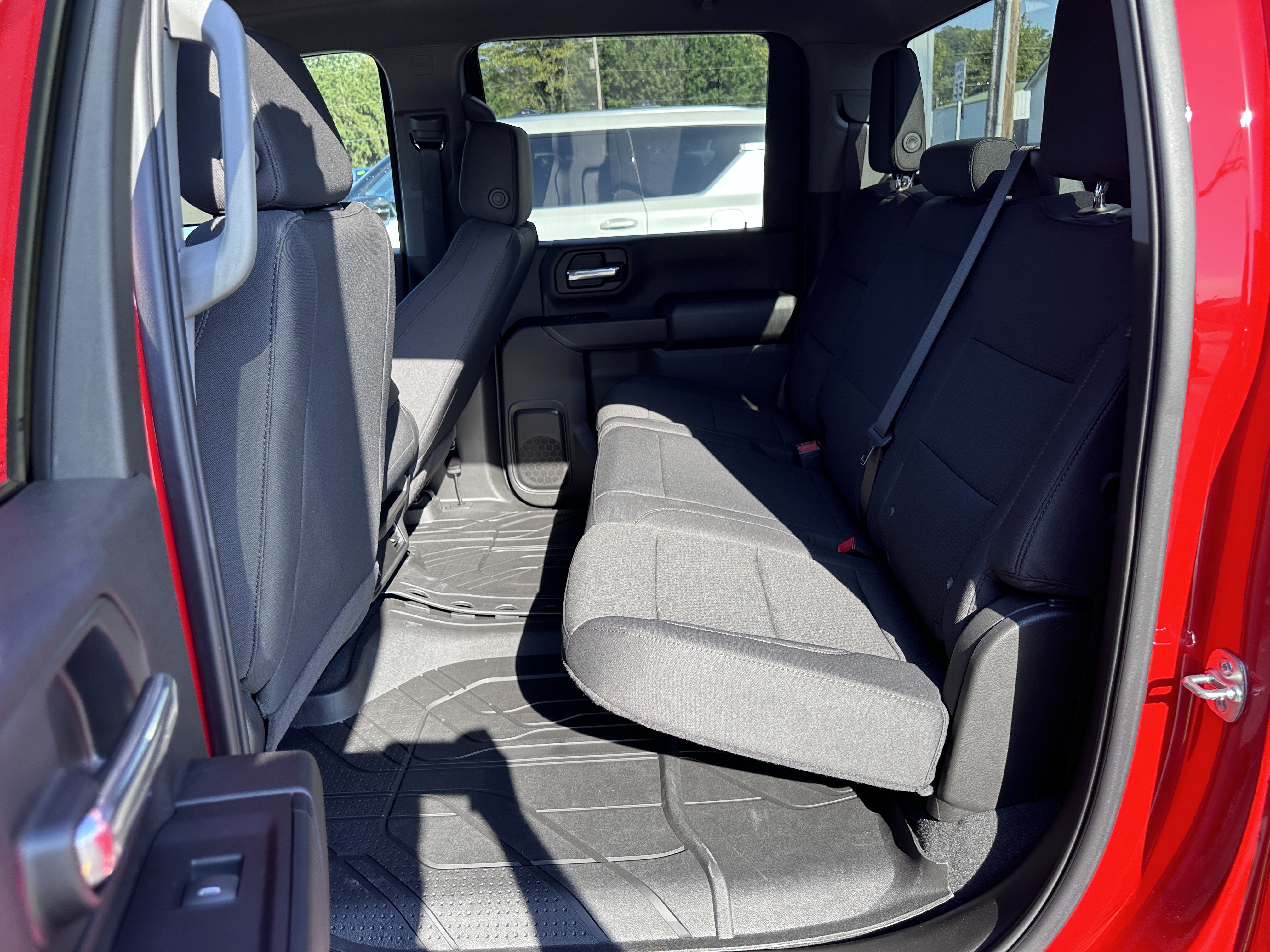 Used 2025 Chevrolet Silverado 2500 Custom image 12