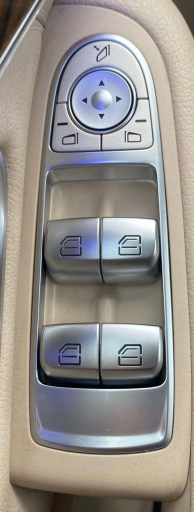 Used 2019 Mercedes-Benz C 300 4MATIC Cabriolet image 28