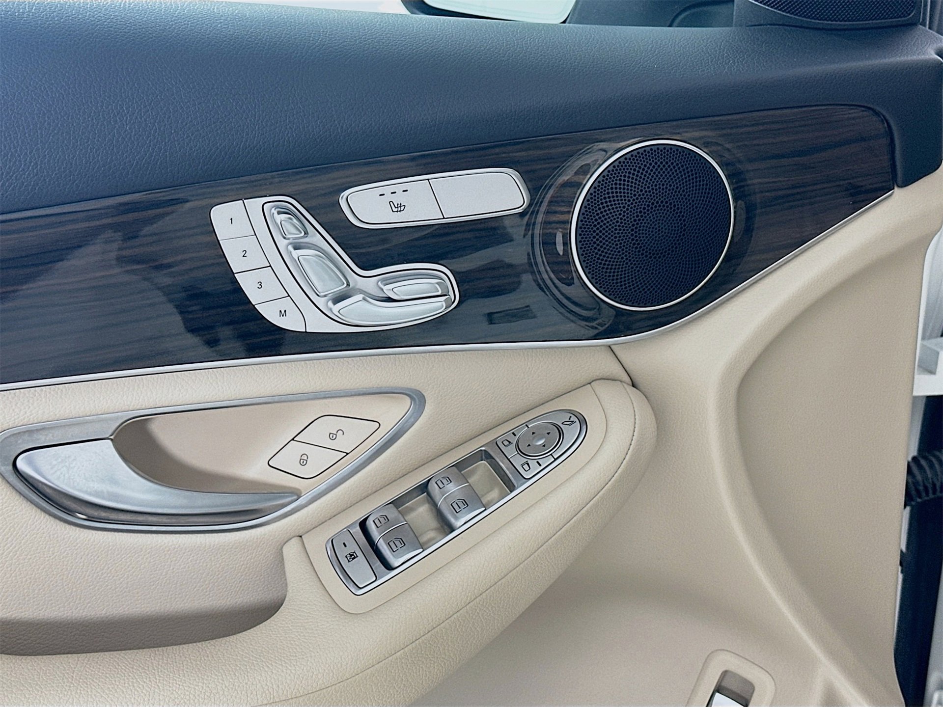 Certified 2021 Mercedes-Benz GLC 300 4MATIC image 18