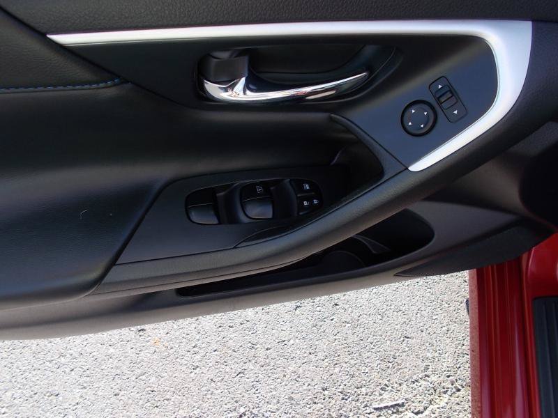 Used 2016 Nissan Altima 2.5 SR w/ LED Appearance Package FWD image 27