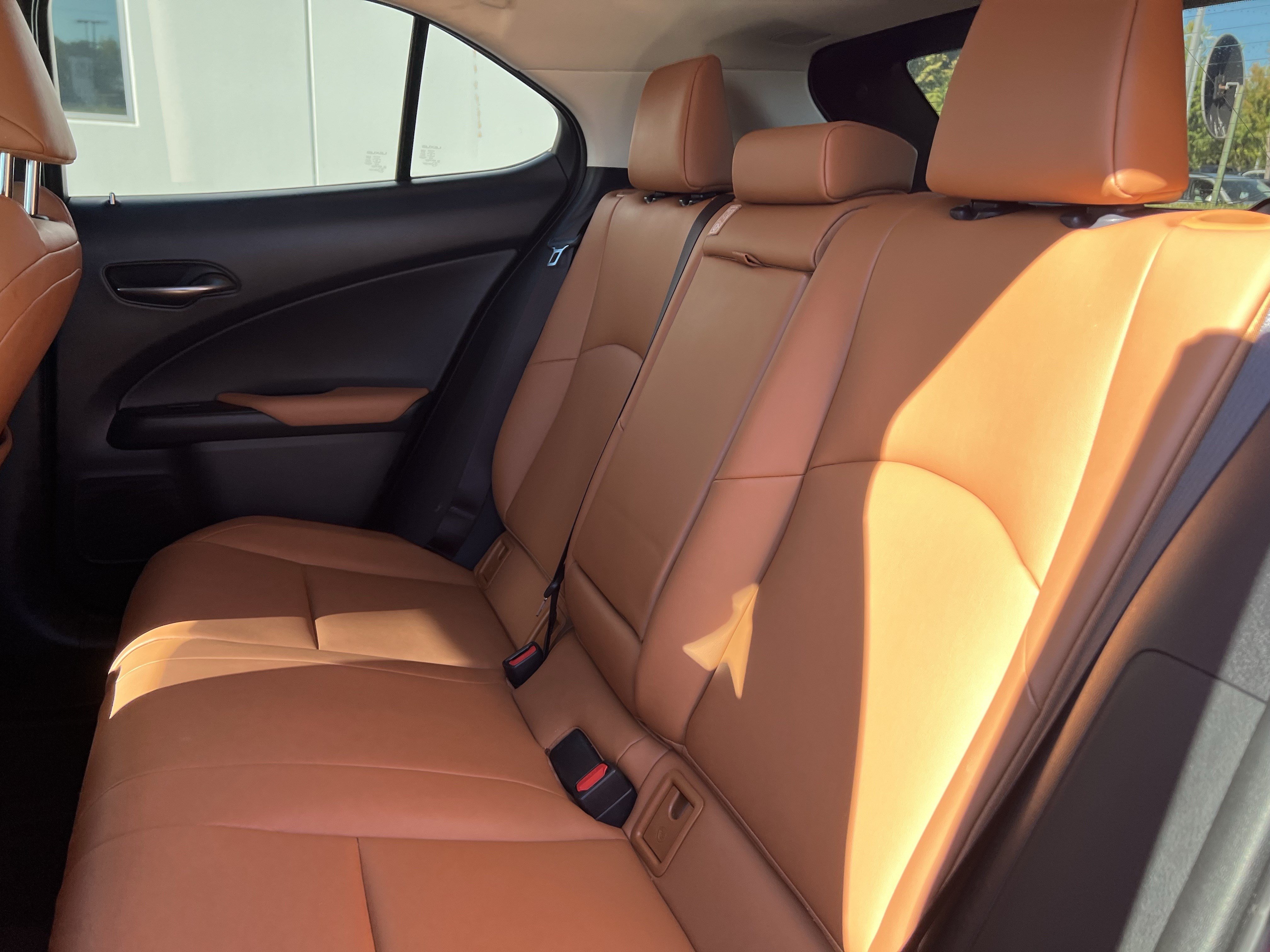 Used 2020 Lexus UX 250h w/ Premium Package AWD/4WD image 34