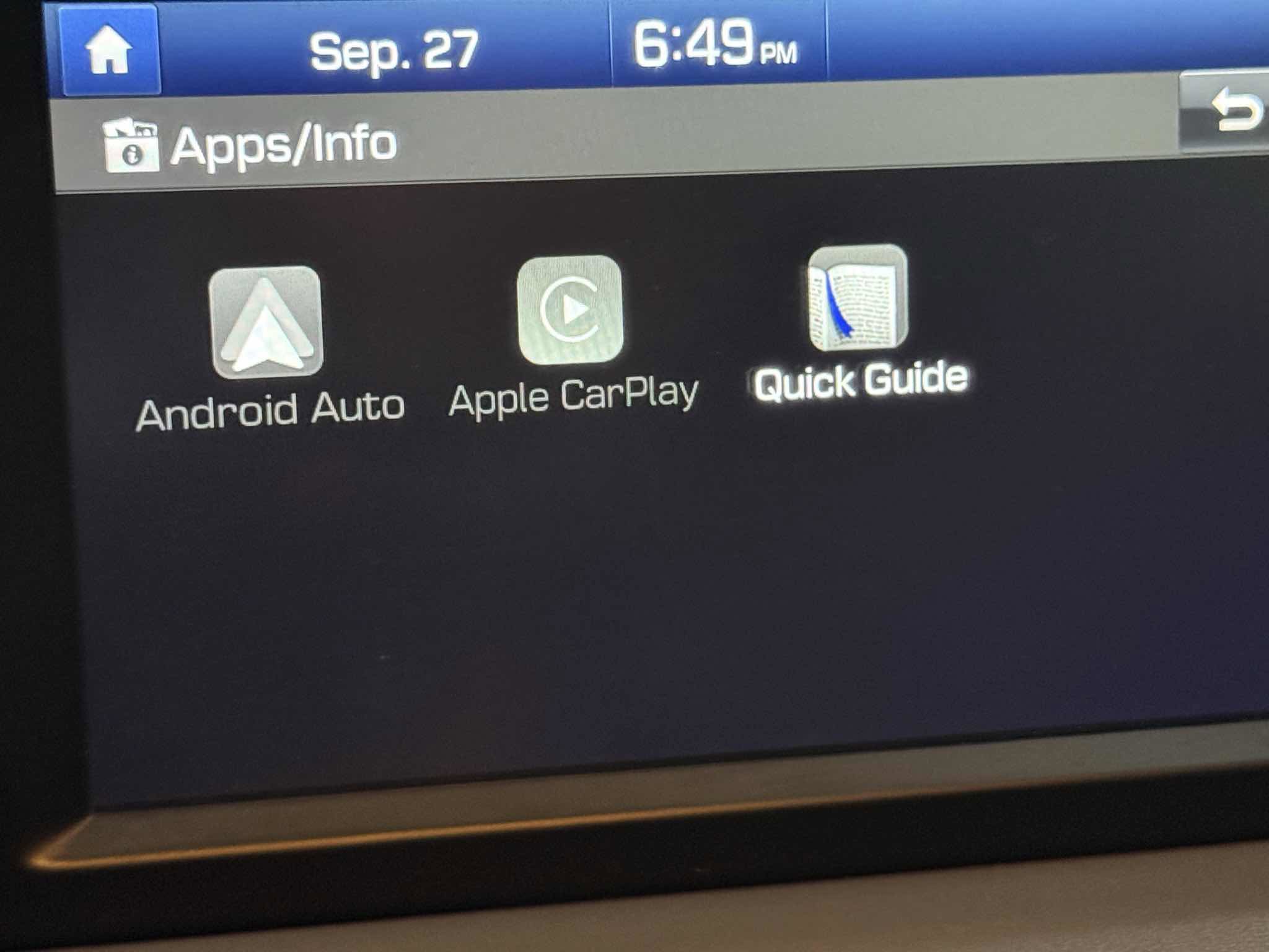 Used 2020 Hyundai Santa Fe SE image 8