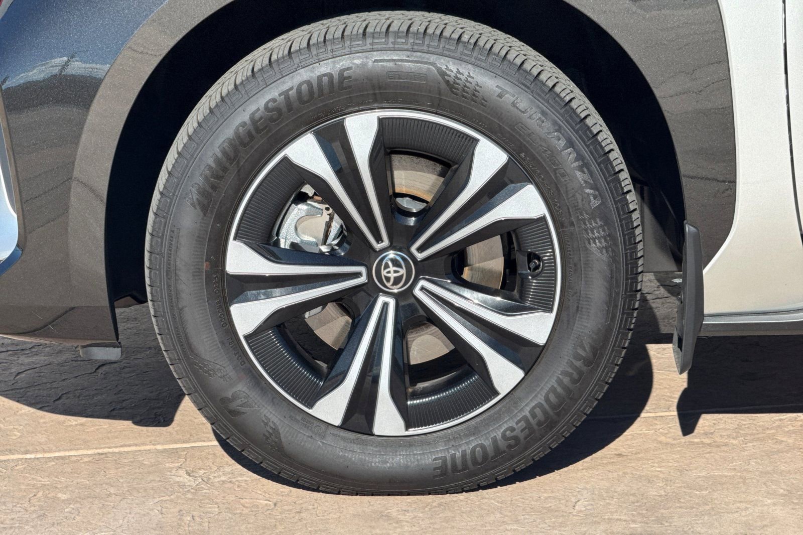 Certified 2025 Toyota bZ4X AWD w/ Weather Package image 33