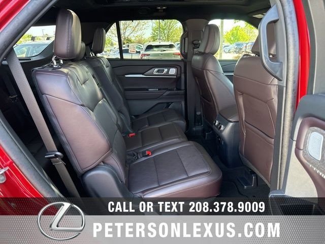 Used 2025 Ford Explorer Platinum AWD/4WD image 19