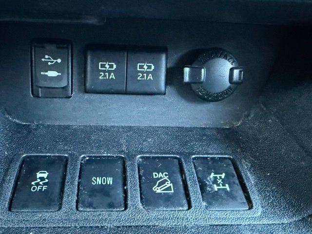 Used 2018 Toyota Highlander XLE AWD/4WD image 20