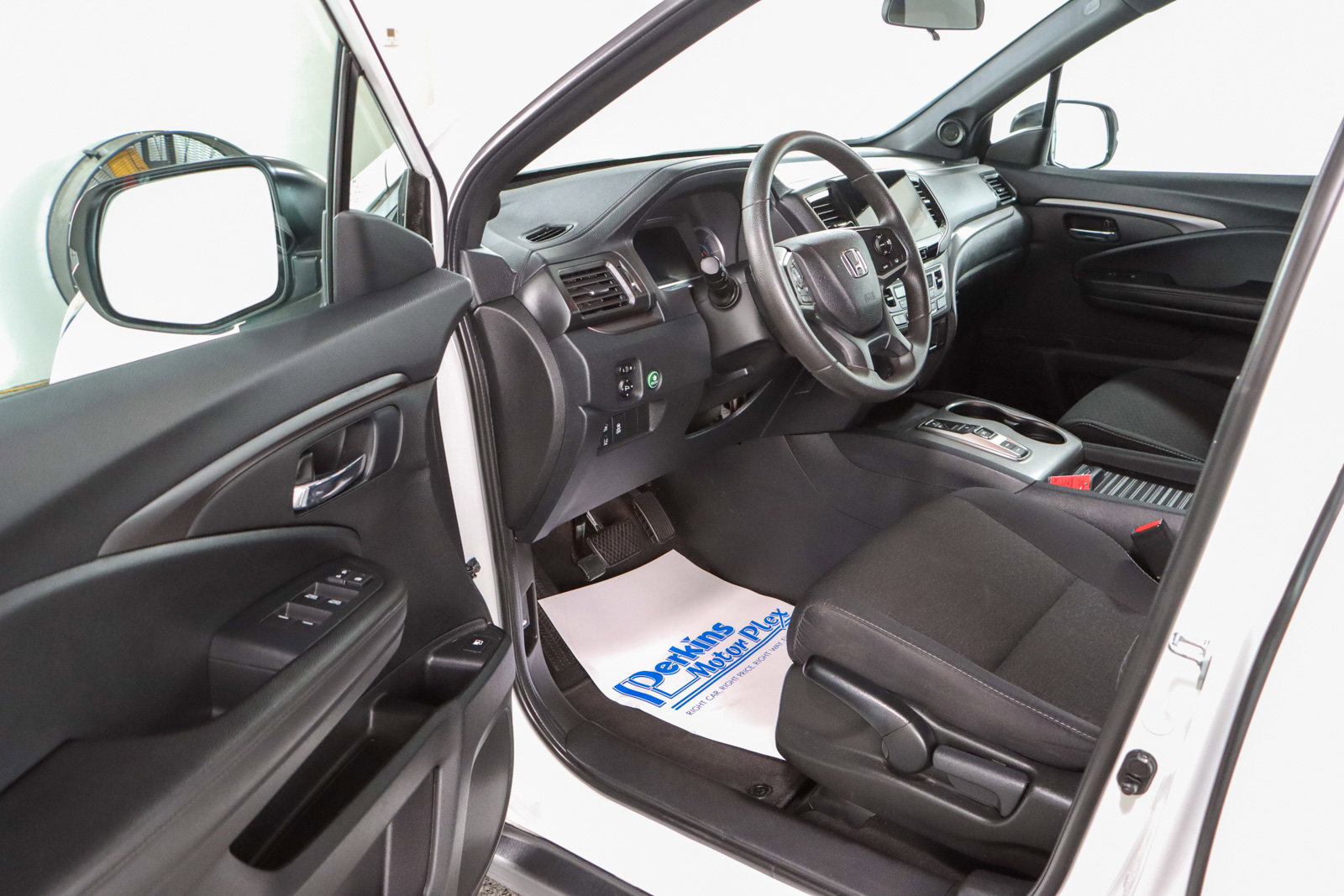 Used 2021 Honda Passport Sport image 3