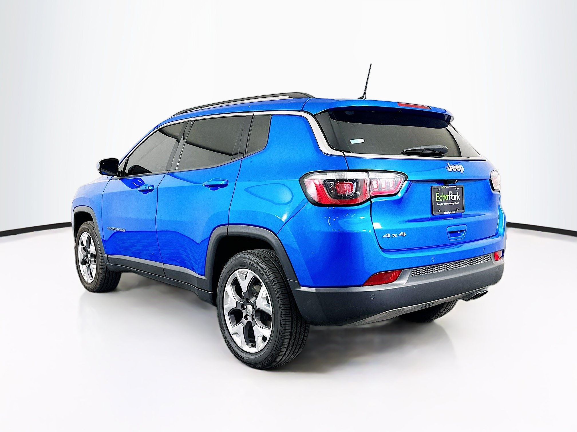 Used 2019 Jeep Compass Limited w/ Safety & Security Group AWD/4WD image 5