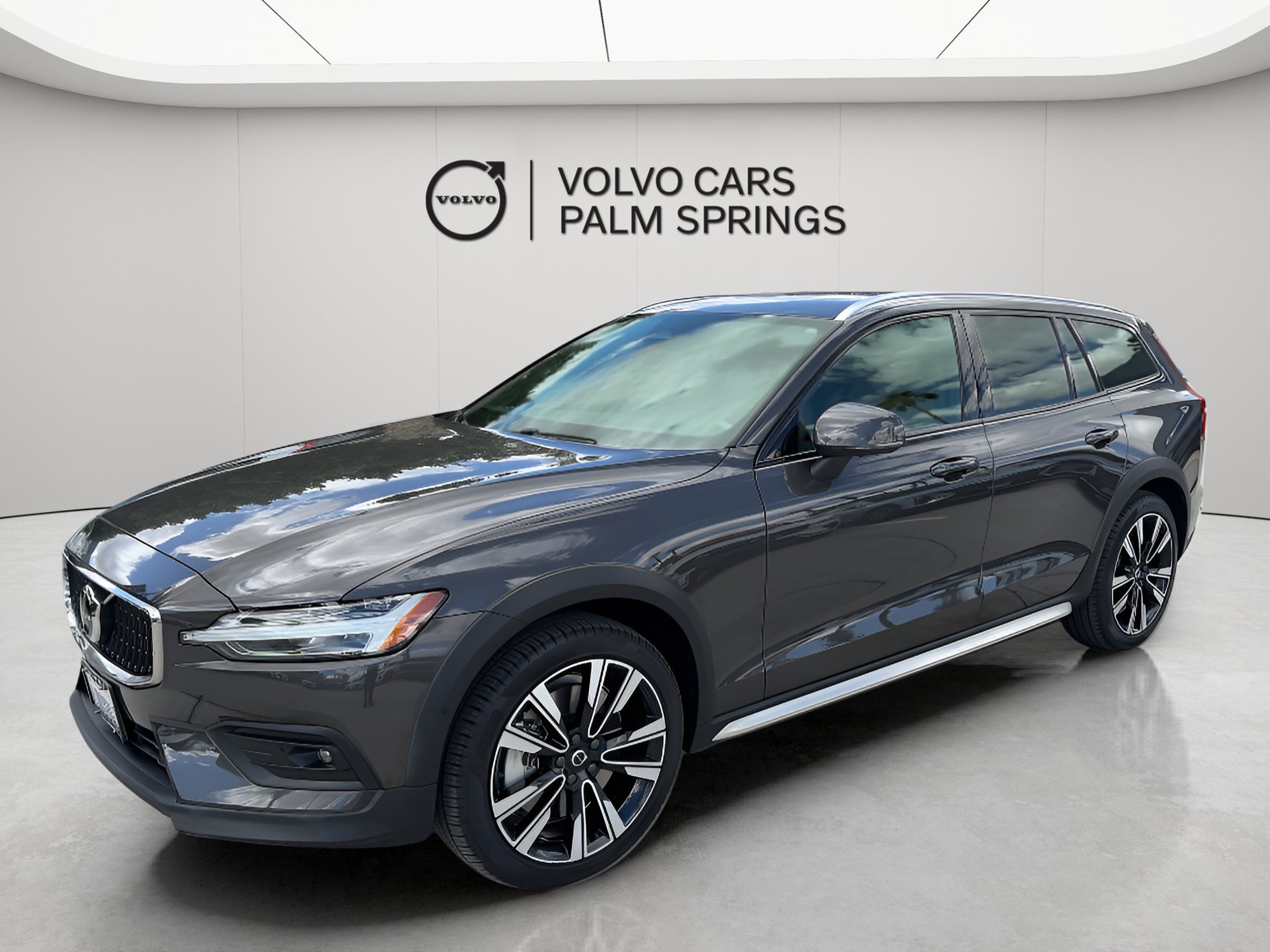 Used 2024 Volvo V60 B5 Cross Country Ultimate AWD/4WD image 3