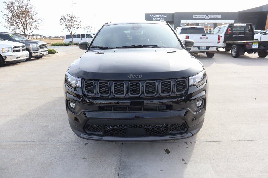 New 2026 Jeep Compass Latitude image 9