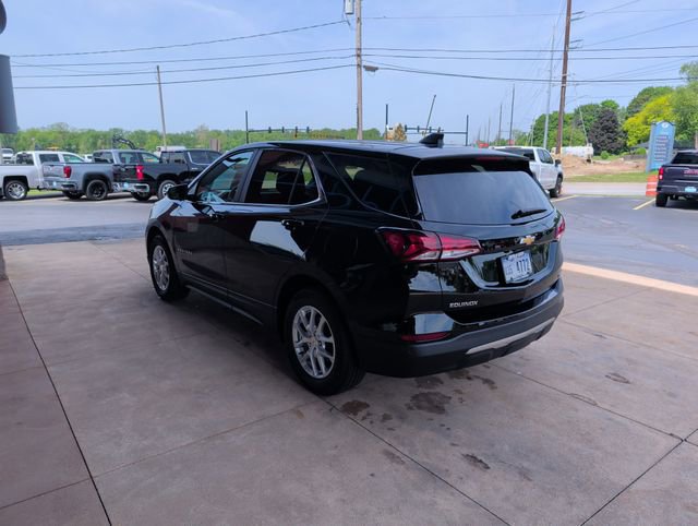Used 2024 Chevrolet Equinox LT w/ LPO, Cargo Package FWD image 5