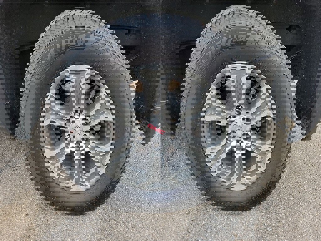 Used 2024 GMC Sierra 1500 SLT image 11