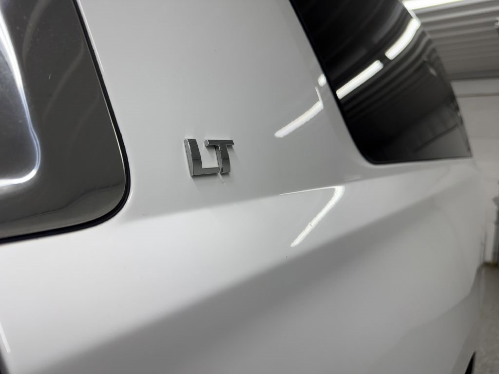 Used 2018 Chevrolet Suburban LT image 7