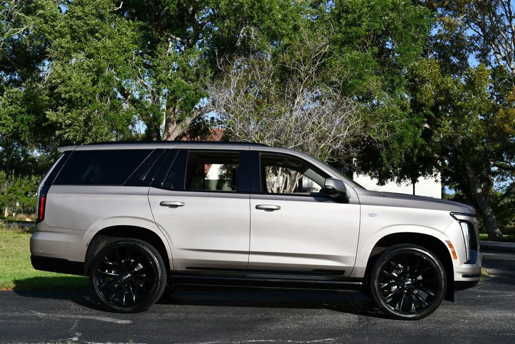 Used 2025 Cadillac Escalade Sport Platinum w/ LPO, ONYX Package image 39