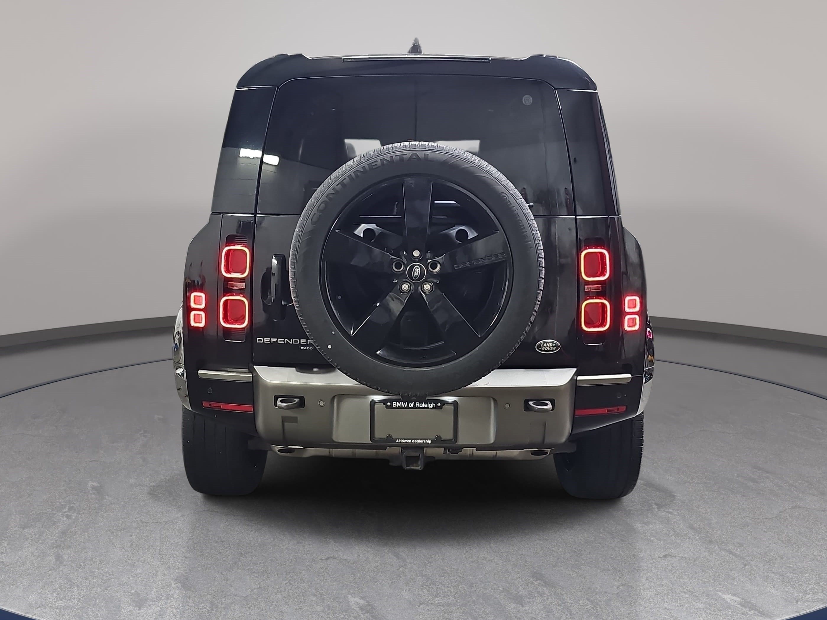 Used 2022 Land Rover Defender 110 X-Dynamic SE AWD/4WD image 6