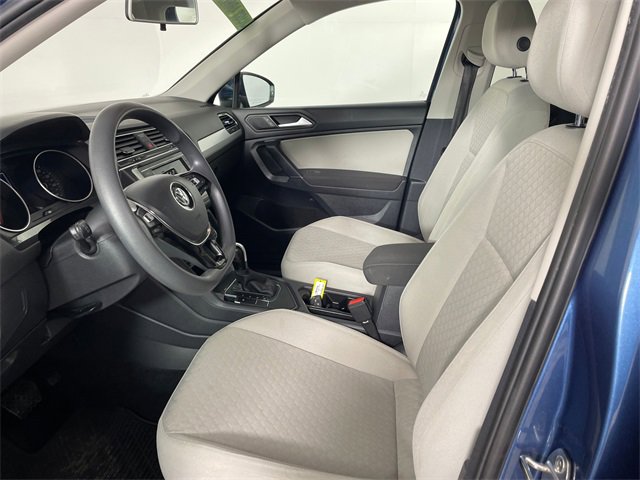 Used 2020 Volkswagen Tiguan S image 2