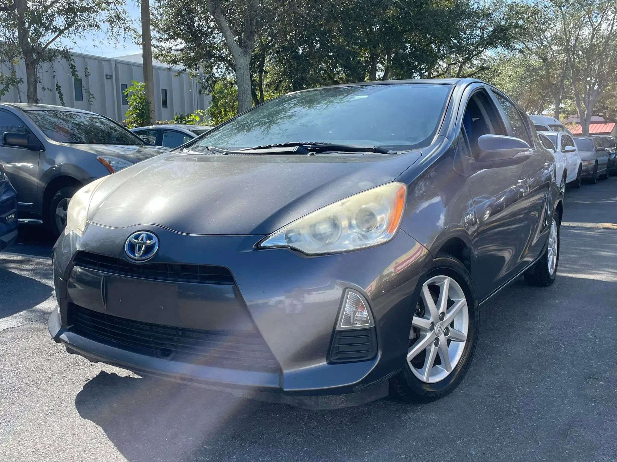 Used 2013 Toyota Prius C One video 2