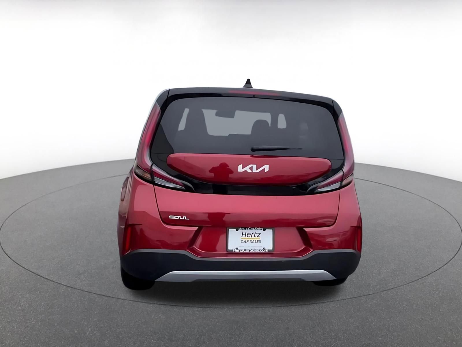 Used 2025 Kia Soul LX w/ LX Technology Package FWD image 14
