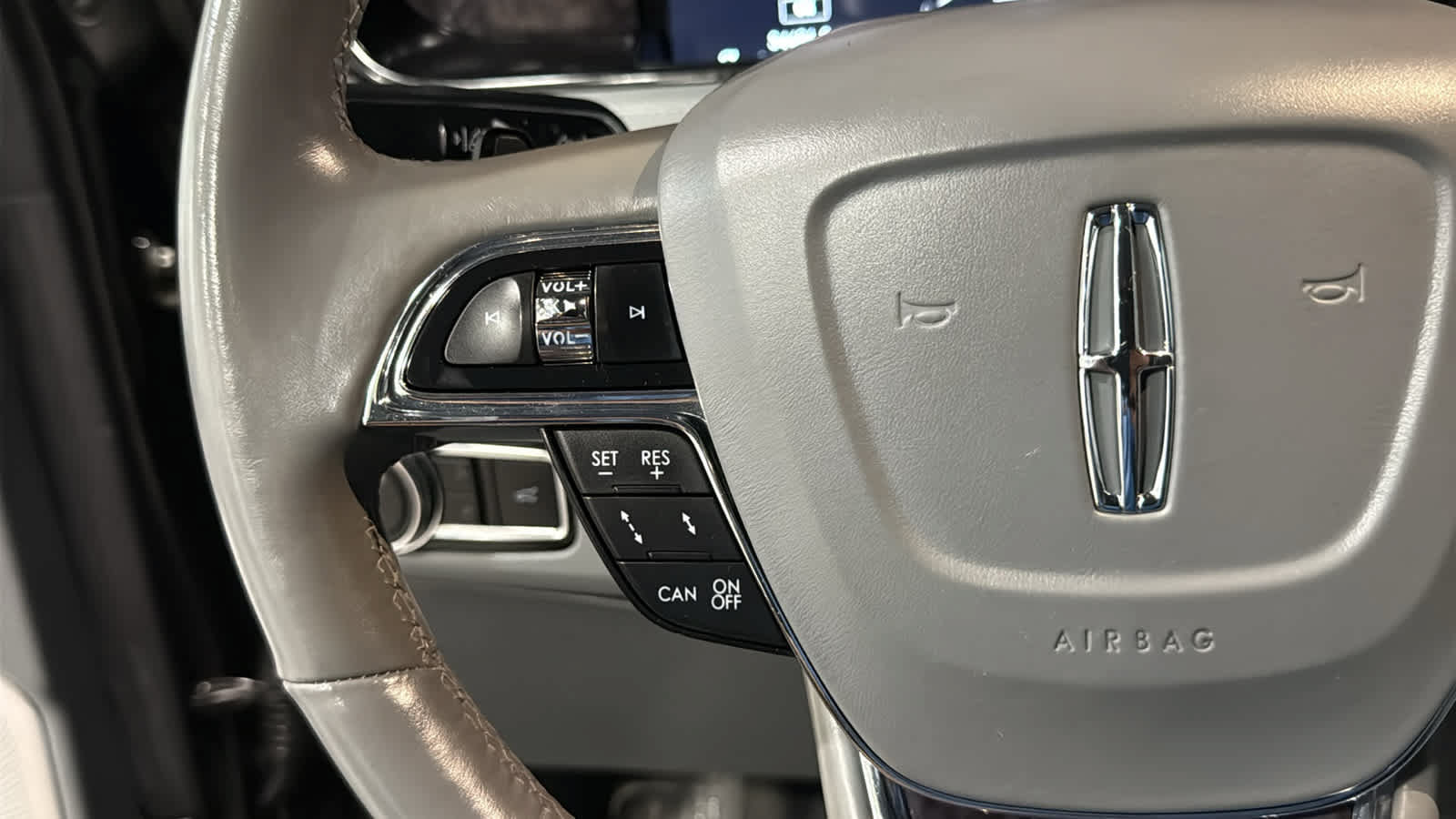 Used 2020 Lincoln Navigator Reserve w/ Equipment Group 208A Reserve AWD/4WD image 12