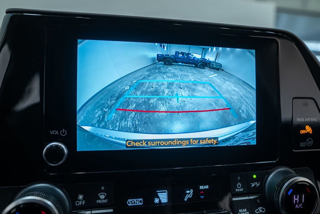 Used 2024 Toyota Highlander LE image 24