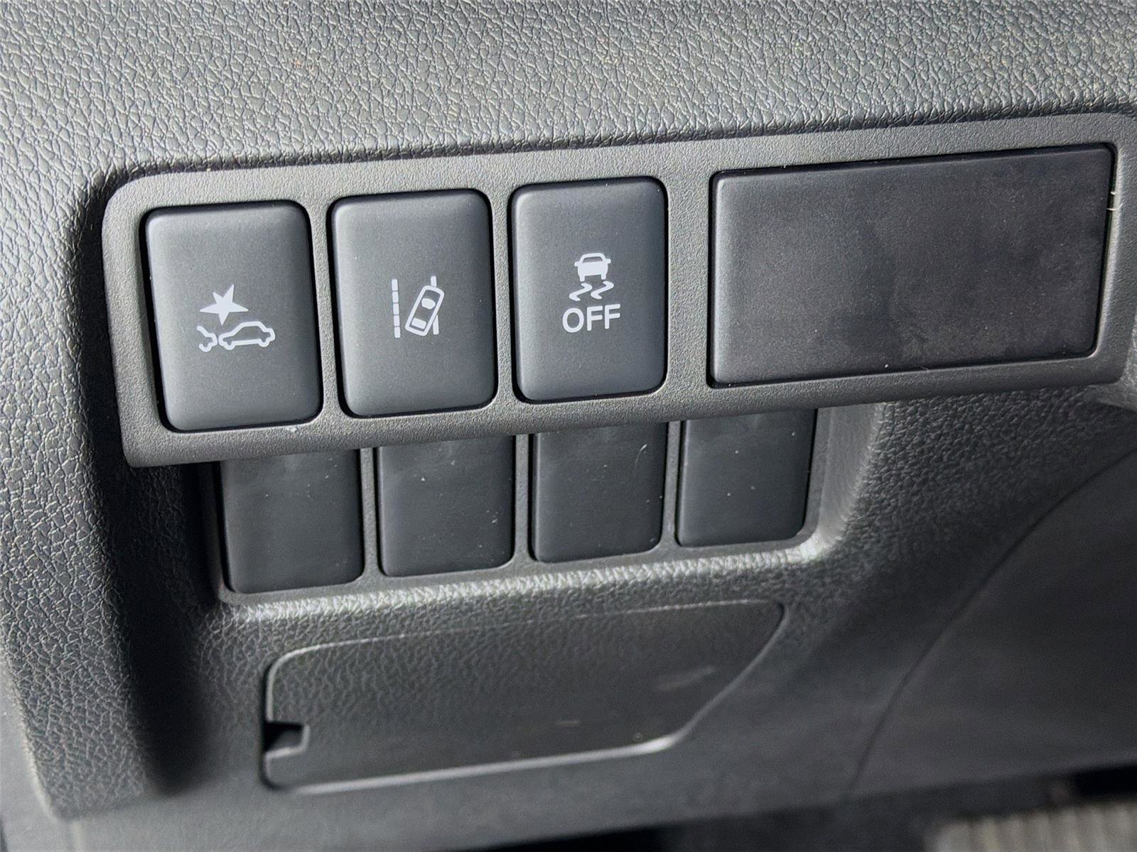 New 2026 Mitsubishi Eclipse Cross LE AWD/4WD image 10