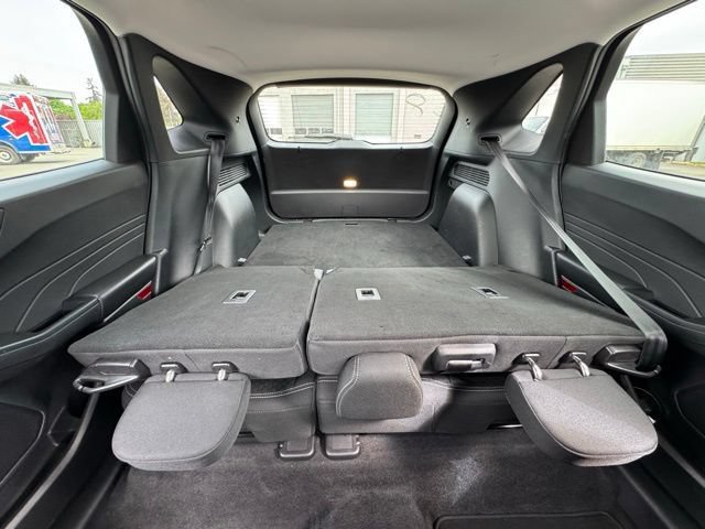 Used 2025 Ford Escape Active AWD/4WD image 30