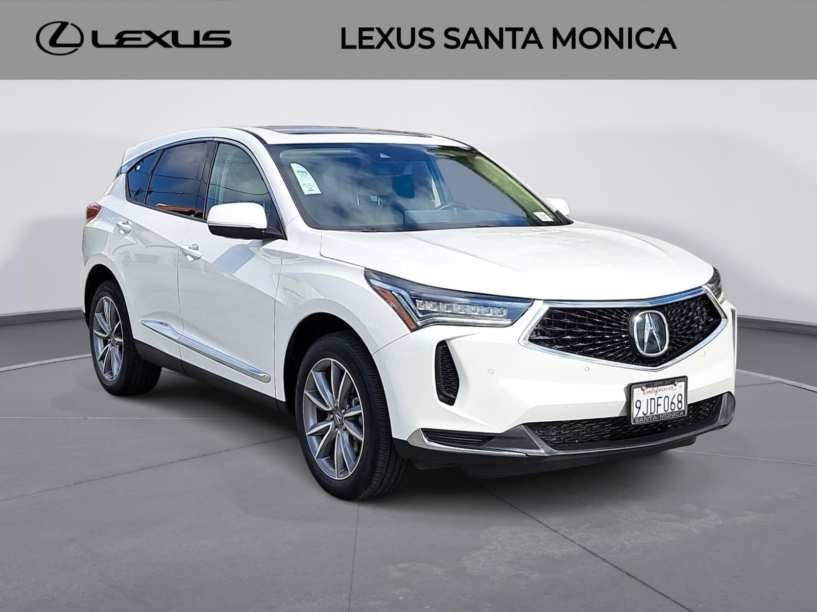 Used 2023 Acura RDX w/ Technology Package FWD image 3