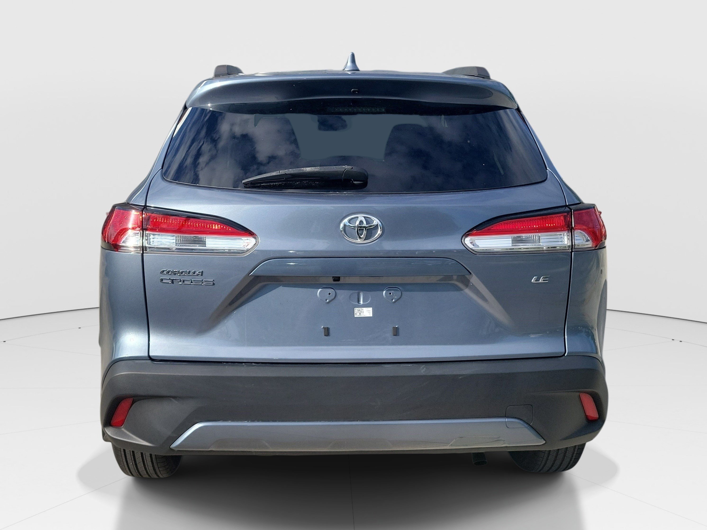 Used 2023 Toyota Corolla Cross LE FWD image 6