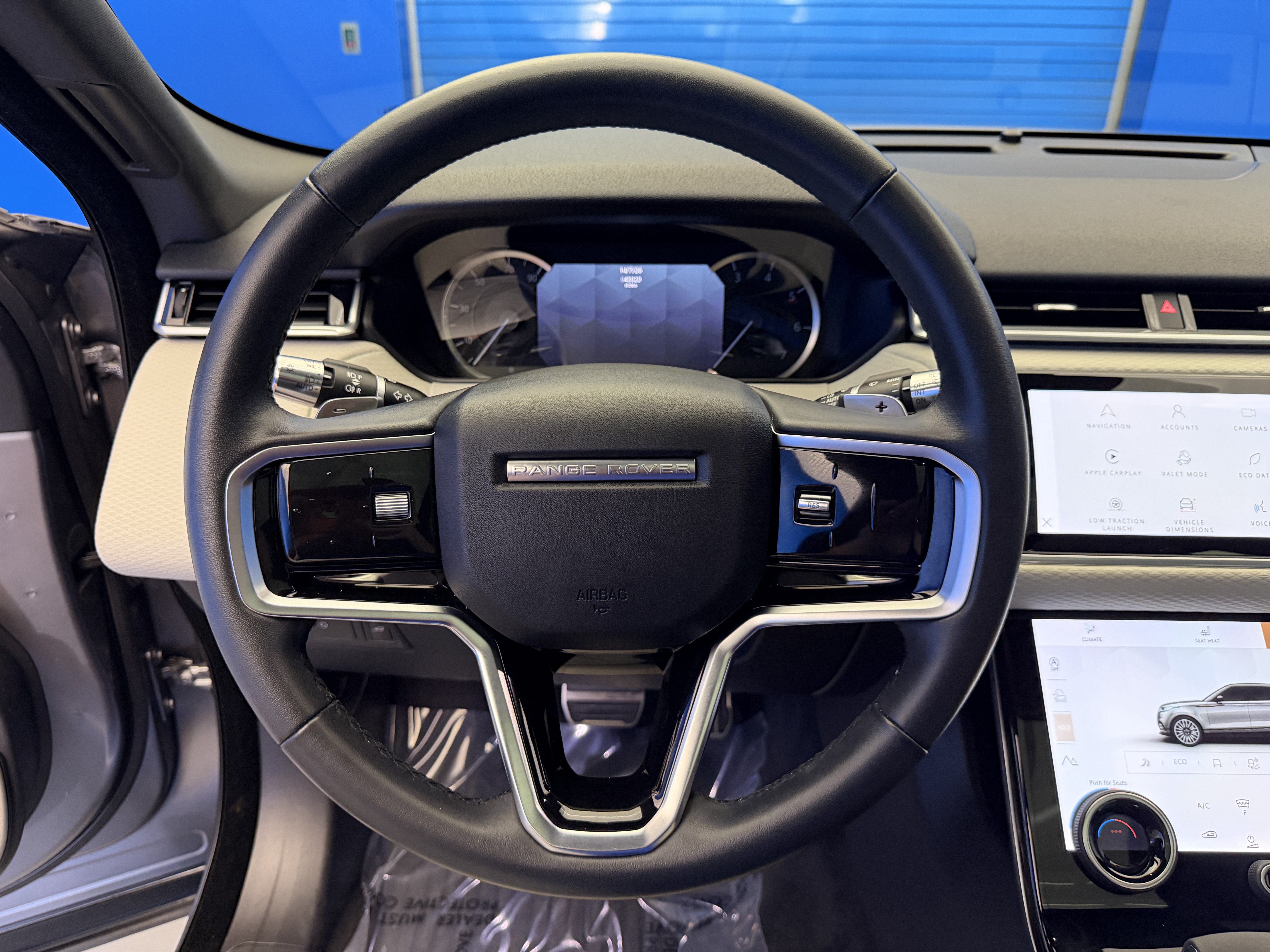 Used 2023 Land Rover Range Rover Velar R-Dynamic S AWD/4WD image 15