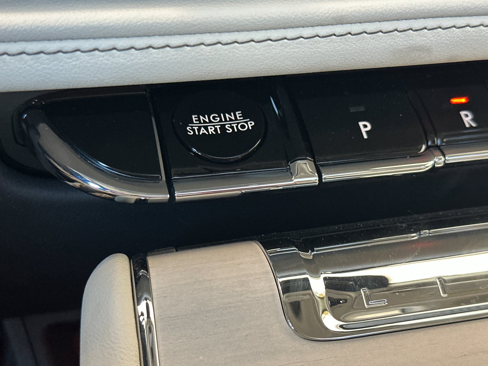New 2026 Lincoln Aviator Reserve AWD/4WD image 23
