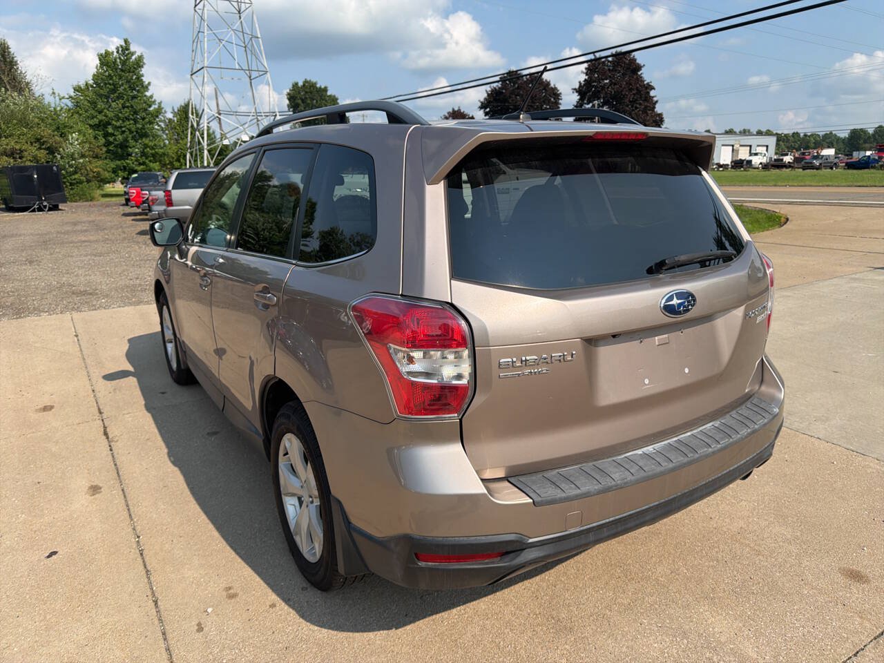 Used 2014 Subaru Forester 2.5i Limited AWD/4WD image 5