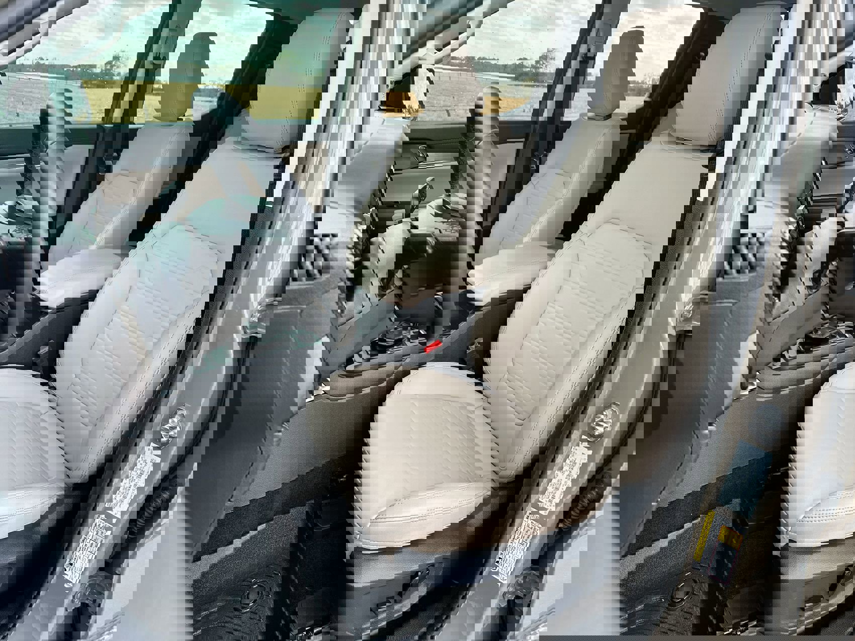 Used 2025 Ford Ranger Lariat w/ FX4 Off-Road Package image 11