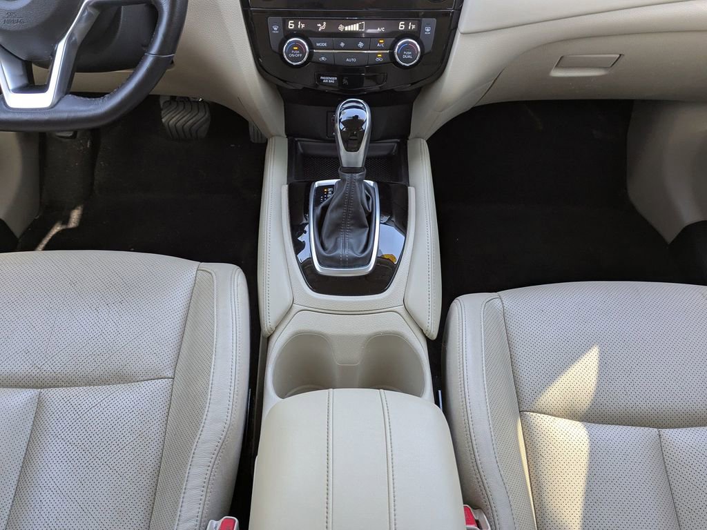 Used 2017 Nissan Rogue SL FWD image 20
