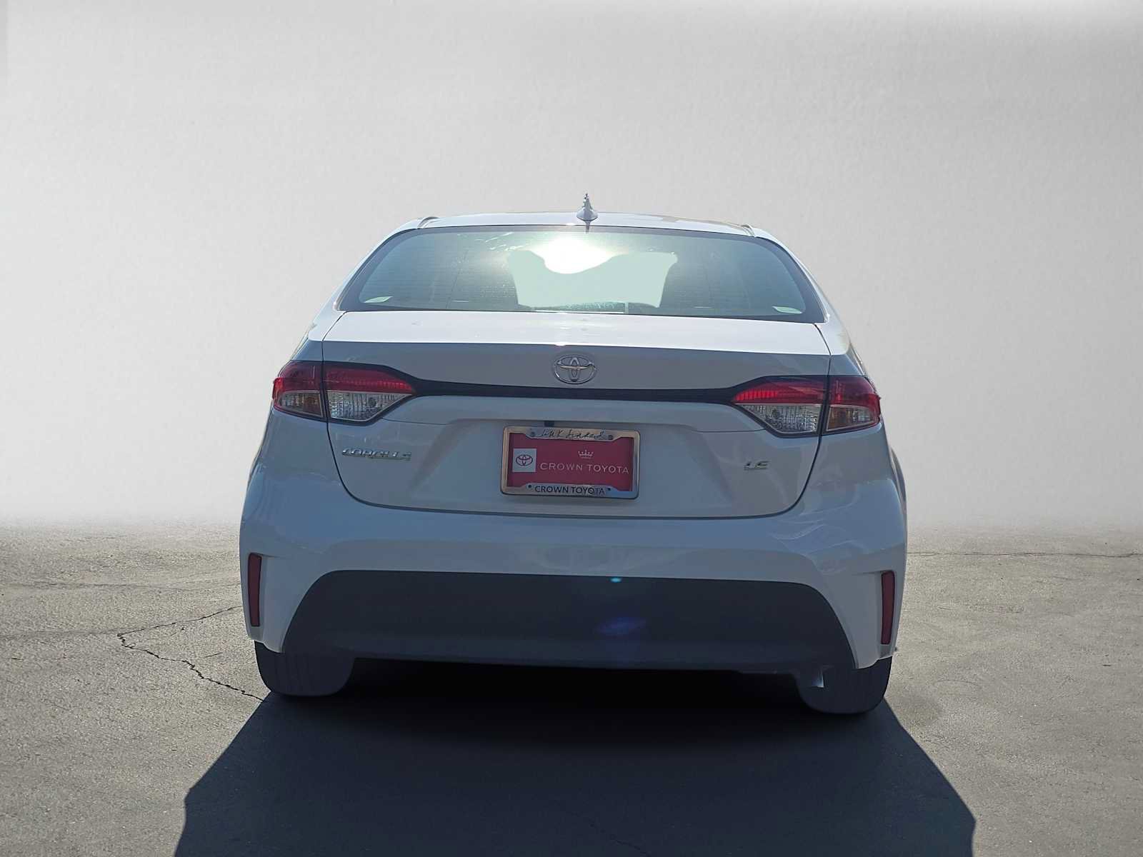 Certified 2025 Toyota Corolla LE FWD image 4