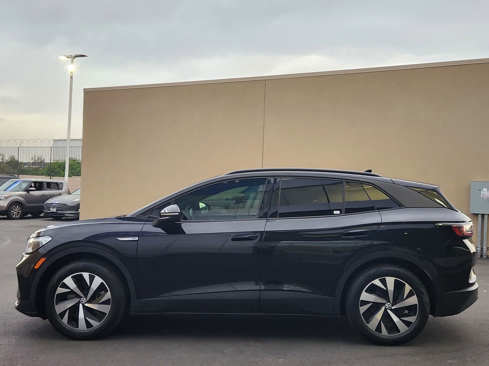 Used 2024 Volkswagen ID.4 Pro image 28