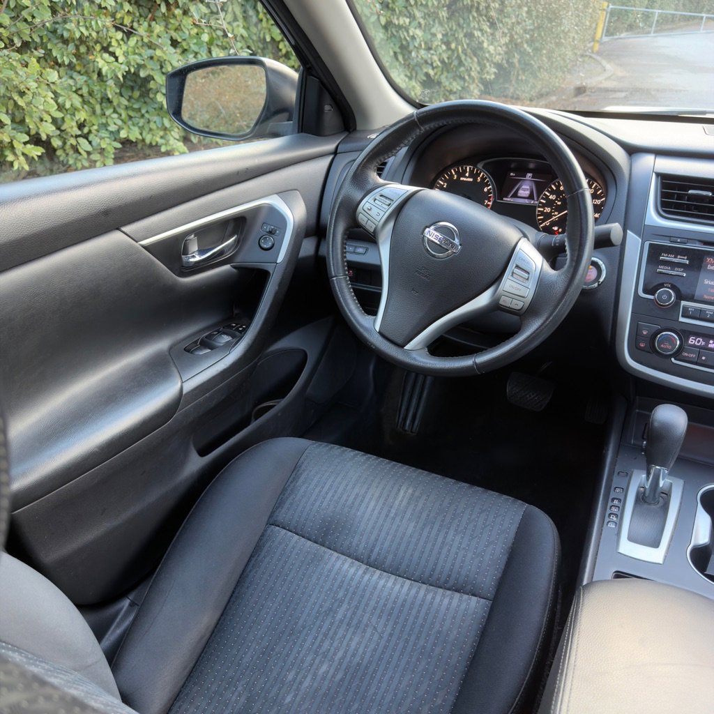 Used 2016 Nissan Altima 2.5 SV w/ Convenience Package FWD image 41