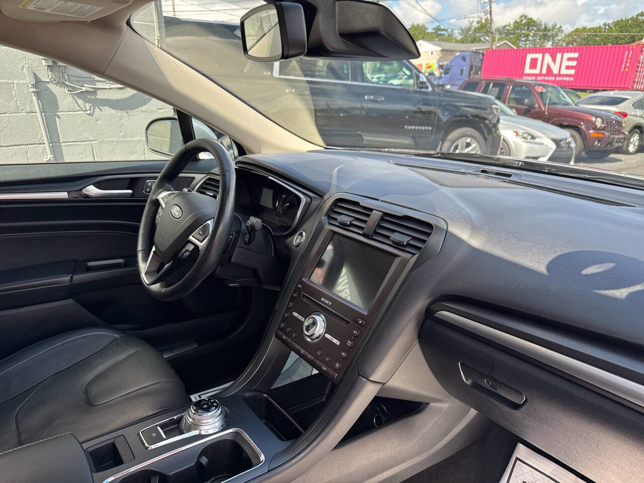 Used 2020 Ford Fusion Titanium image 30