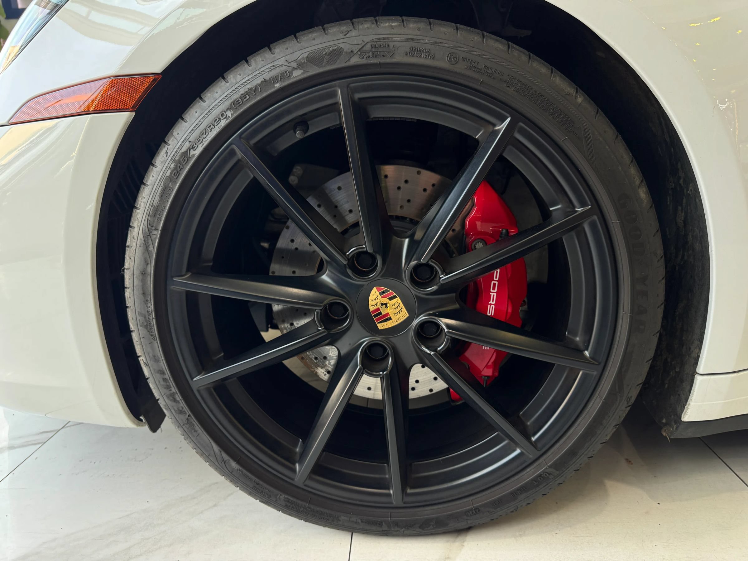 Used 2024 Porsche 911 Carrera S RWD image 8