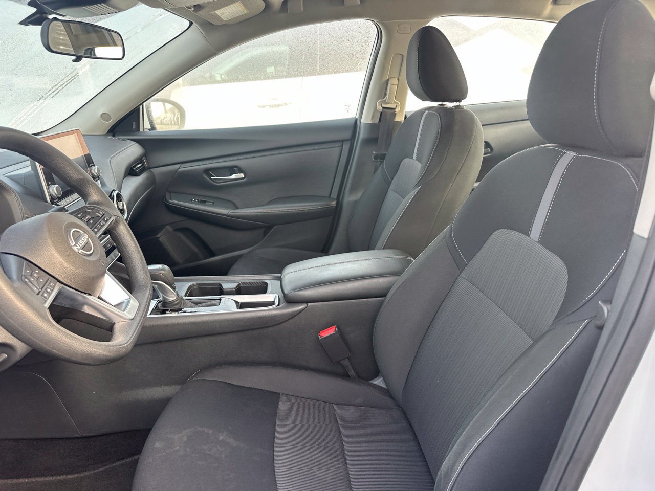Used 2025 Nissan Sentra SV FWD image 8
