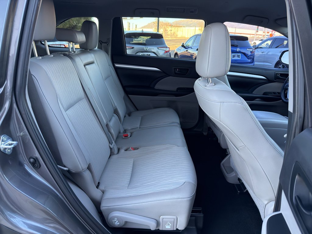 Used 2019 Toyota Highlander Plus image 16