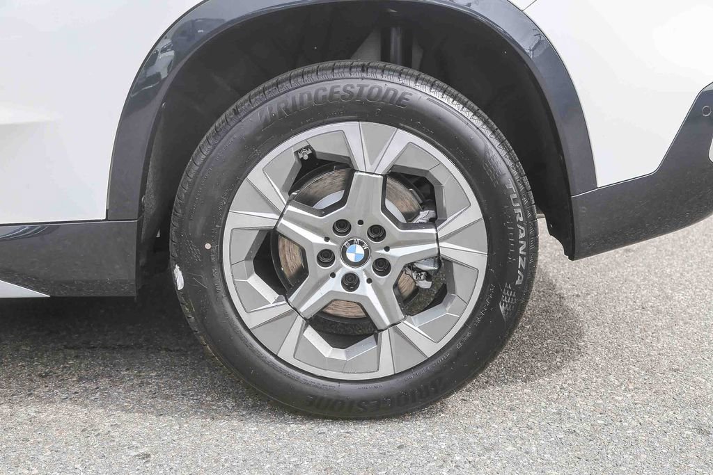 New 2026 BMW X1 xDrive28i w/ Technology Package AWD/4WD image 8