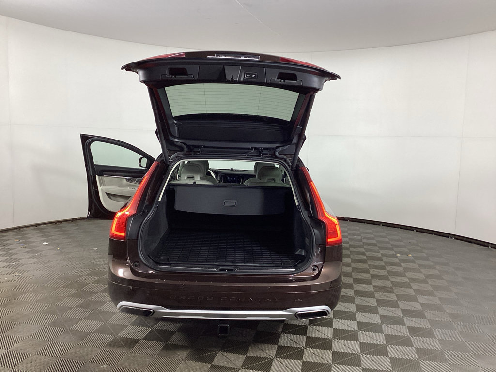Used 2017 Volvo V90 T6 Cross Country AWD/4WD image 34