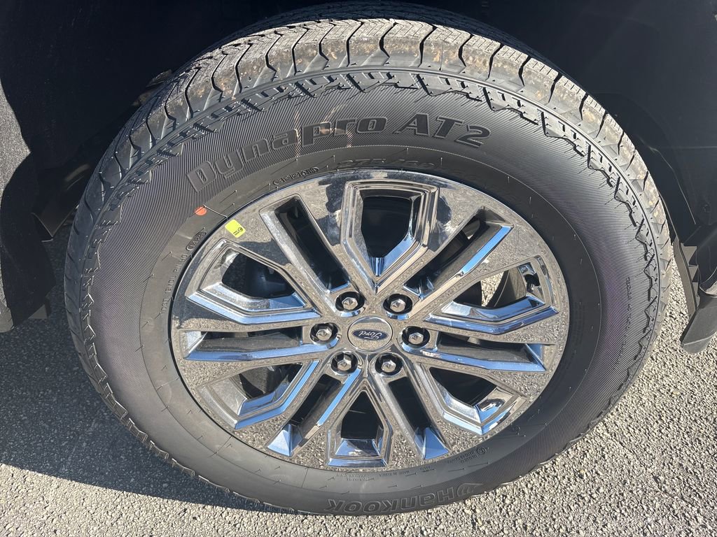 New 2025 Ford F150 Lariat w/ Equipment Group 501A Mid image 12