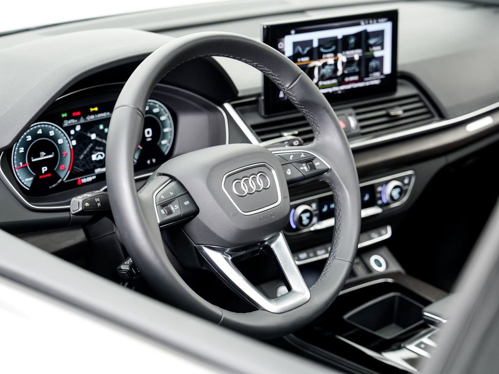 Certified 2025 Audi Q5 2.0T Premium Plus w/ Premium Plus Package image 9