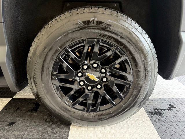 Used 2025 Chevrolet Silverado EV LT AWD/4WD image 14