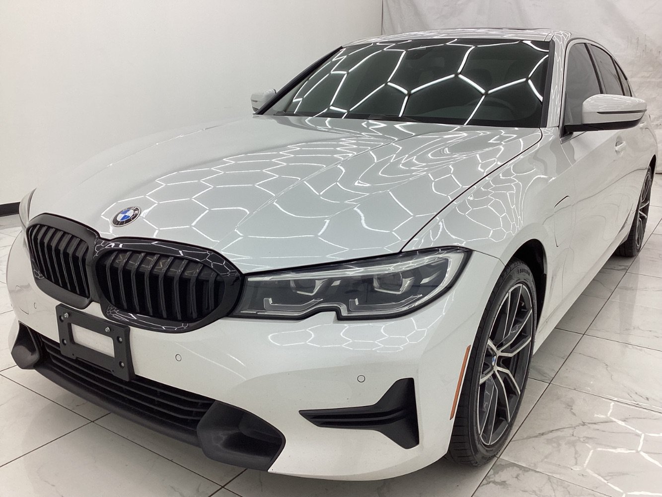 Used 2021 BMW 330e xDrive w/ Convenience Package AWD/4WD image 1