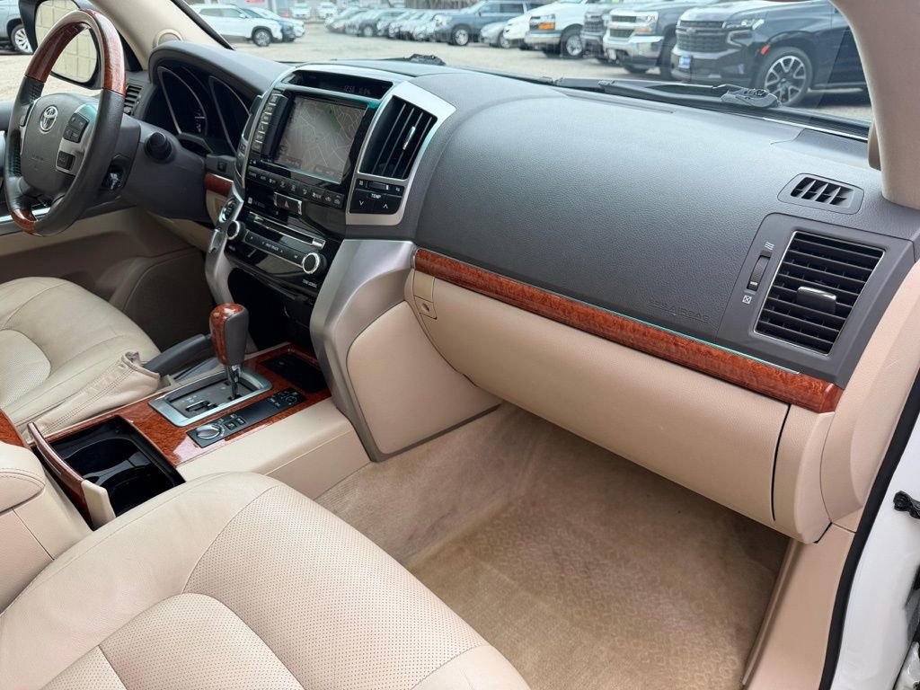 Used 2014 Toyota Land Cruiser AWD/4WD image 18