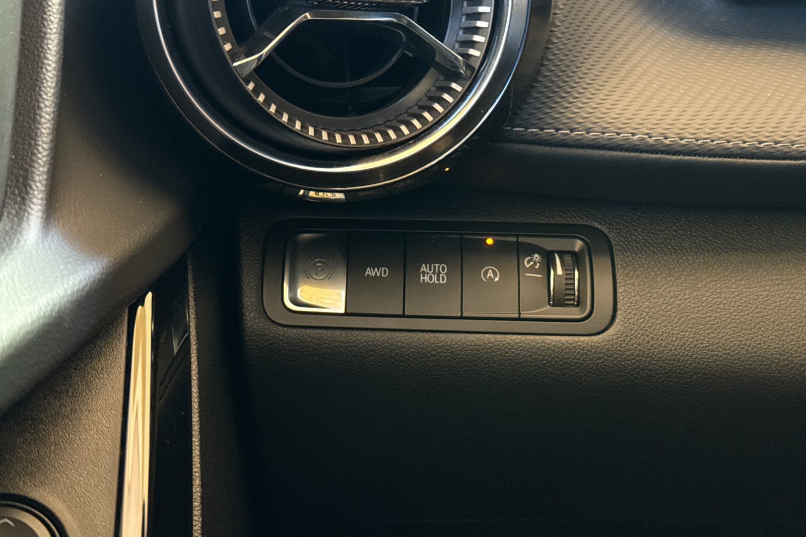 Used 2026 Chevrolet Equinox LT AWD/4WD image 37