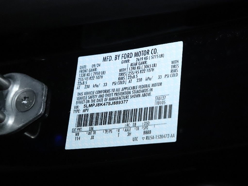 Certified 2025 Lincoln Nautilus Reserve w/ Jet Appearance Package AWD/4WD image 22